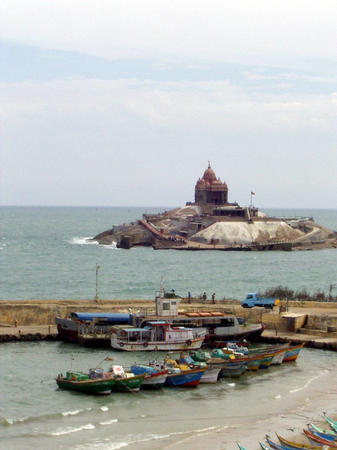 fisher boats and Vivekananda Memorial 